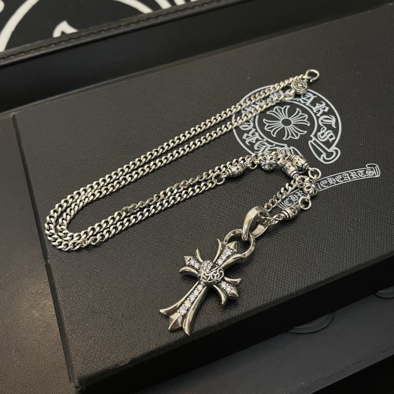 Ch*0me He**ts necklaces